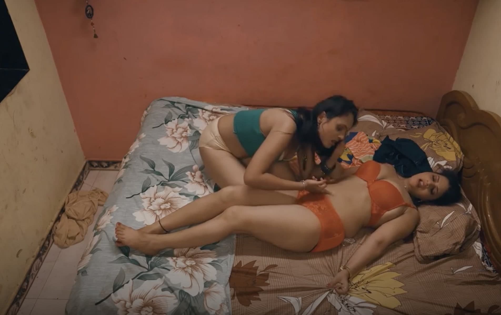 De Dana Dan Part 2 S01E02 2024 Hindi Hot Web Series – Ullu